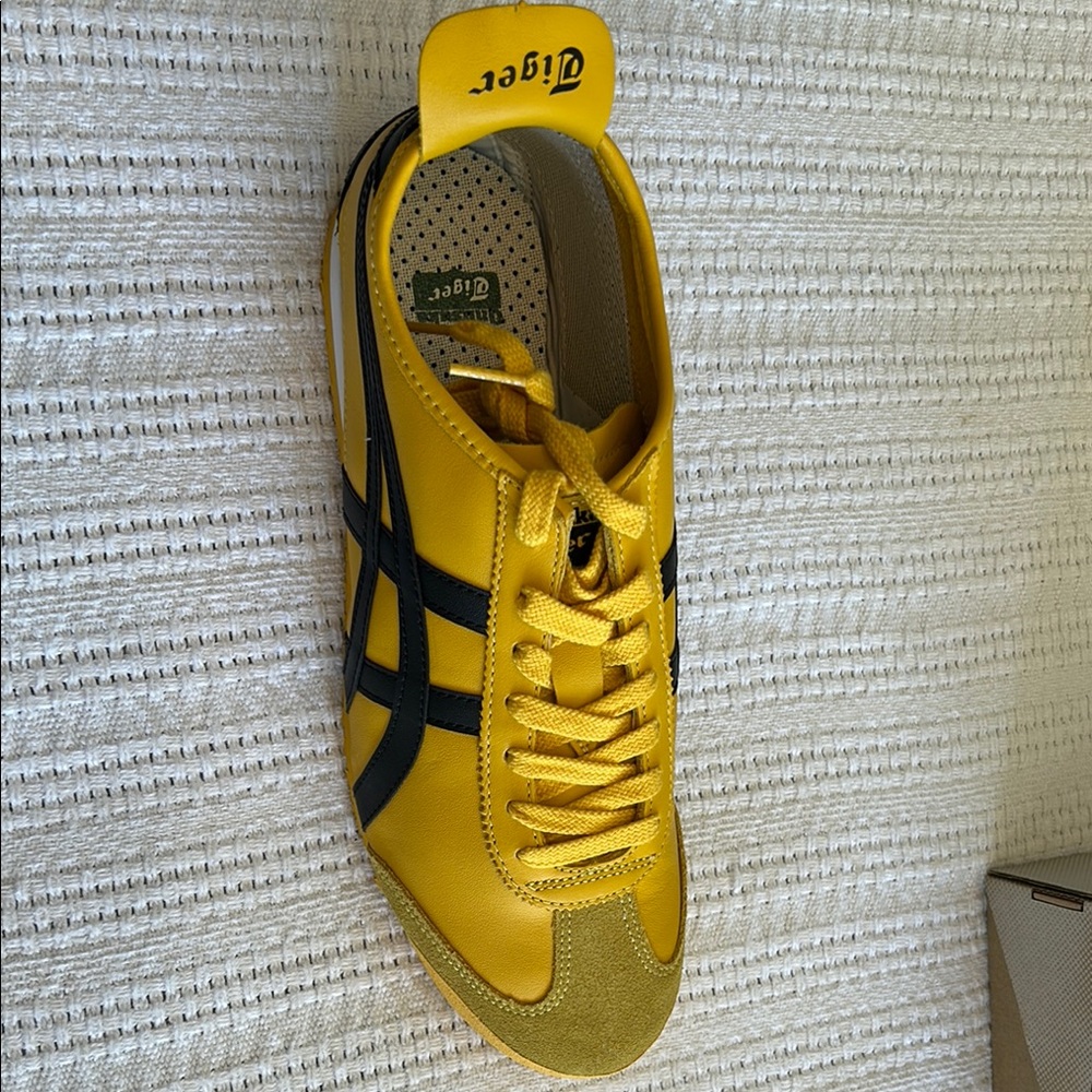 Onitsuka Tiger by Asics Men's Yellow and Black Sneakers
